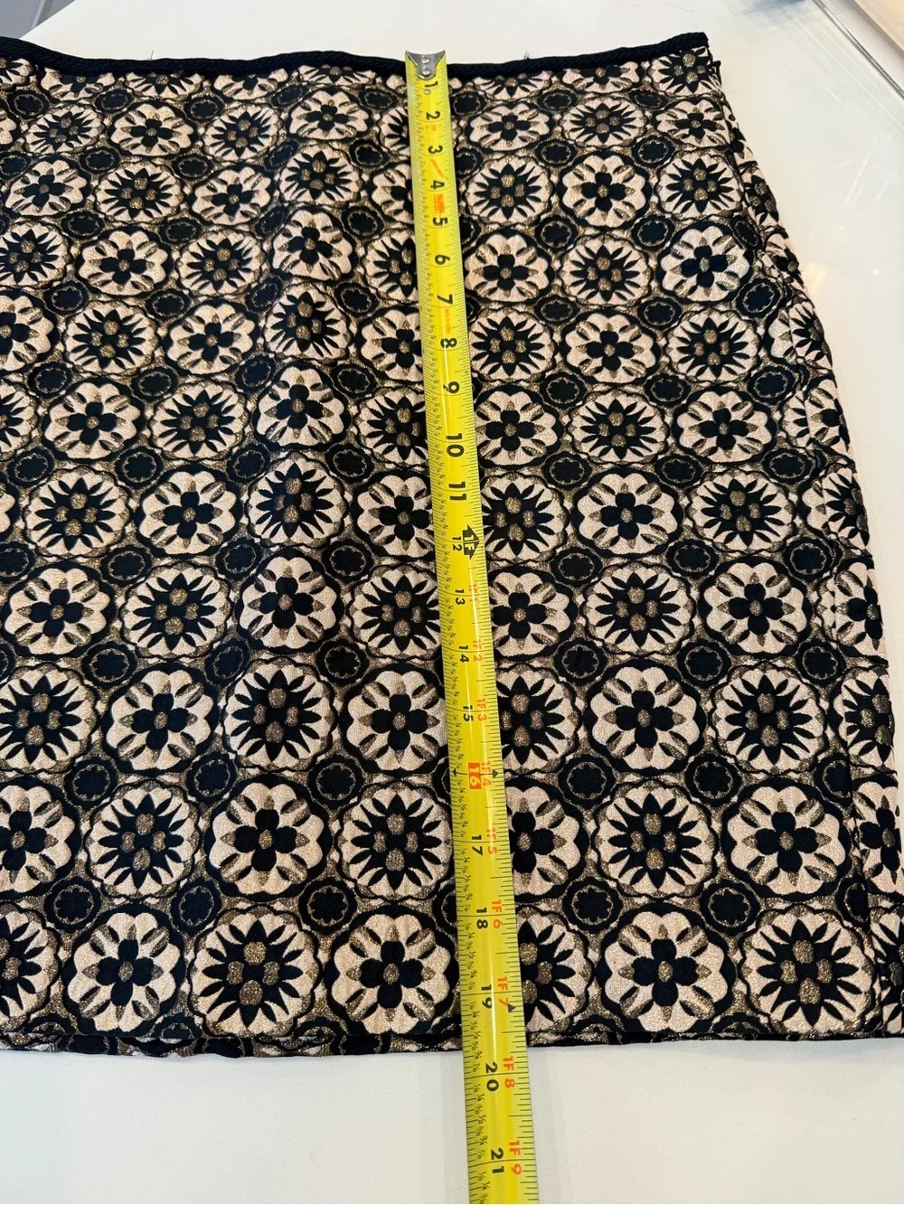 Max Studio Black Floral Pattern Pencil Skirt on  W/ Metallic Gold Sheen